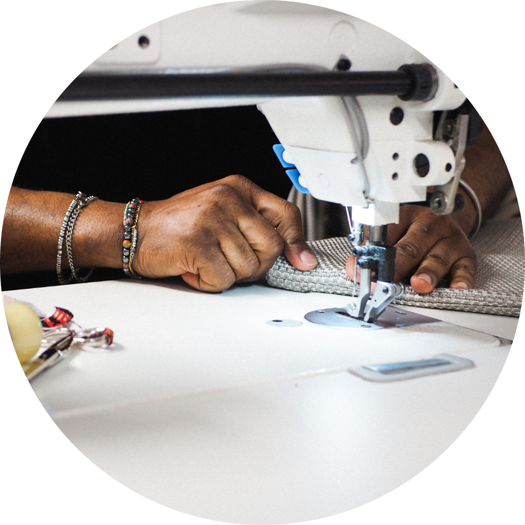 ABBATTERE MURI, INTRECCIARE FILI