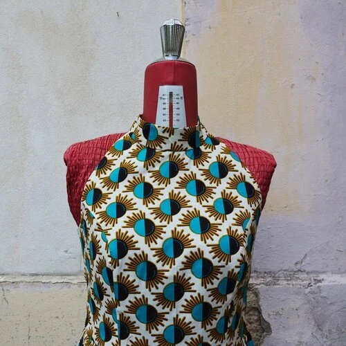  scollatura all'americana 